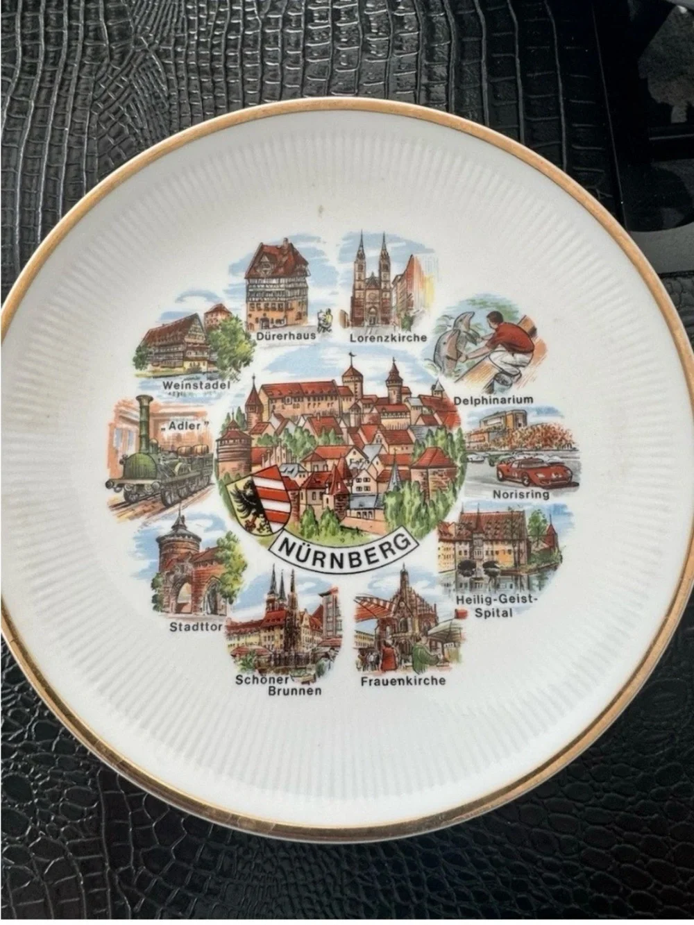 Nürnberg Decorative Souvenir Plate - White with Gold Trim